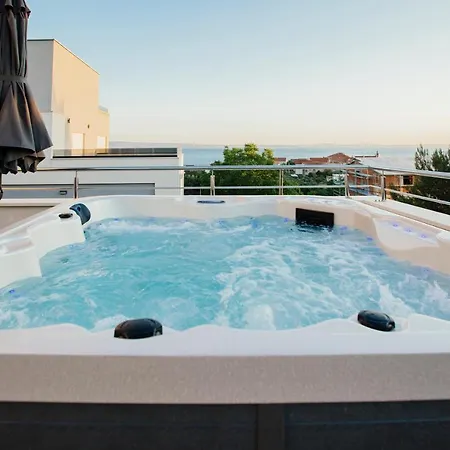 Villa Isabella - *